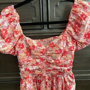 Cute dress worn once size XS. Perfect condition!